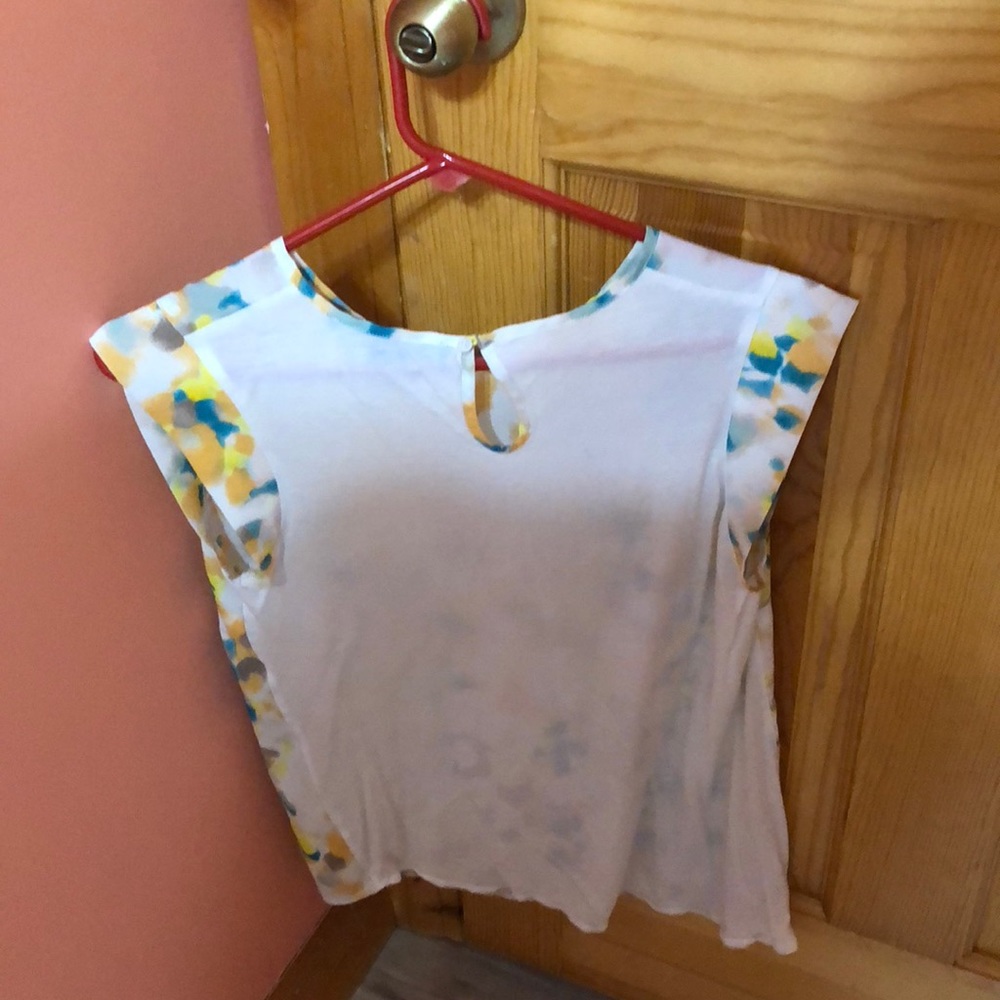 Cap Sleeve Pattern Top with Button Back - Picture 2 of 2